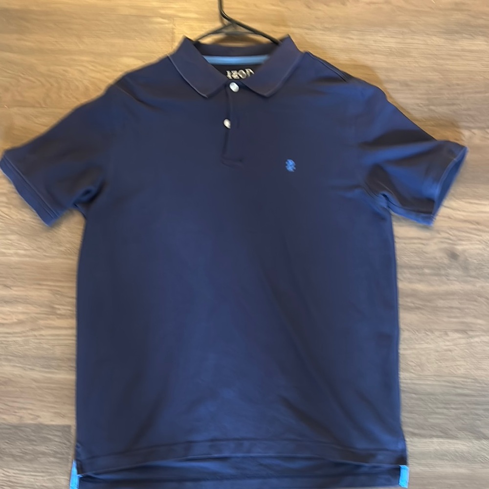 Men’s Izod short sleeve shirt(medium)